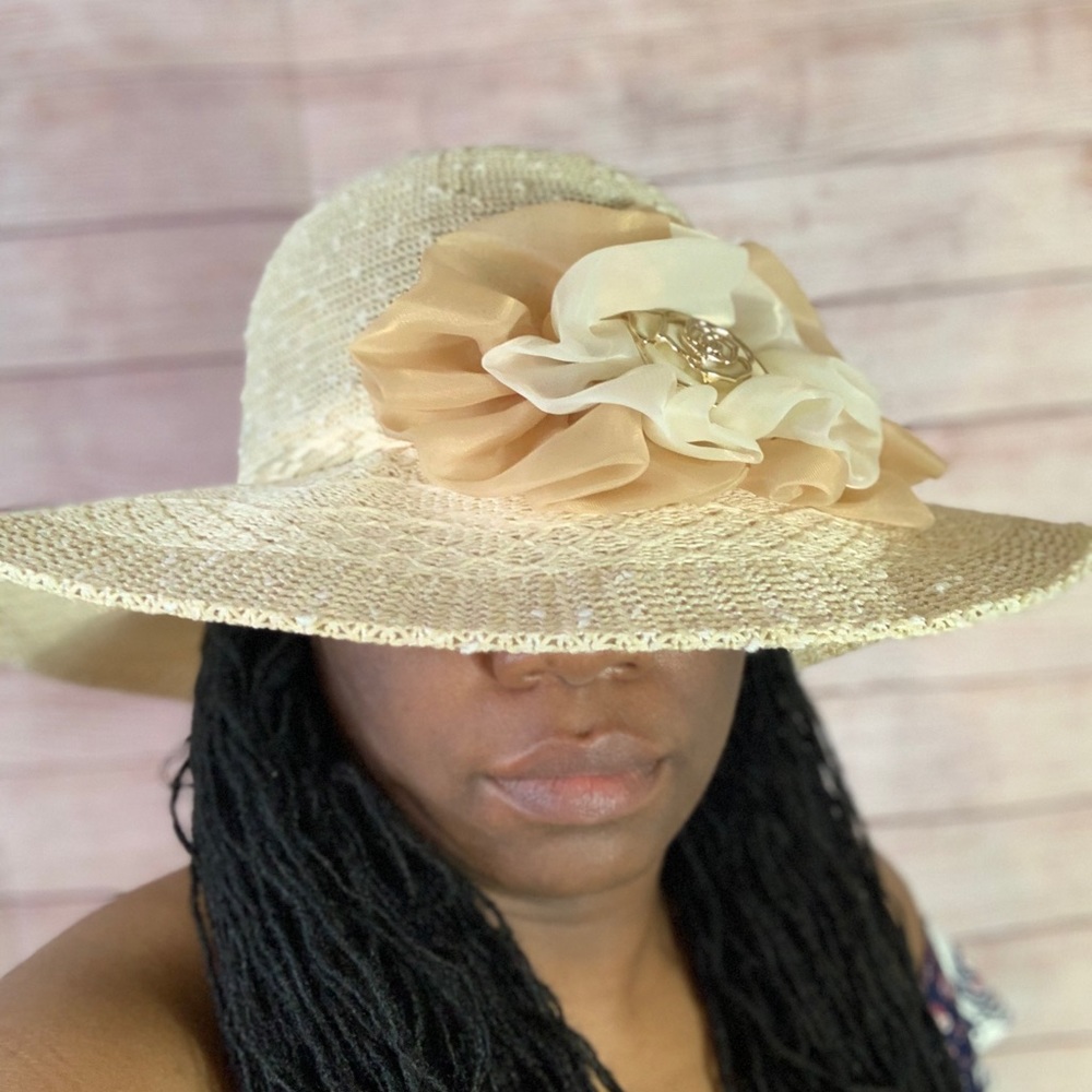 Women’s Beautiful Straw Hat‎ with Flower - Picture 5 of 8
